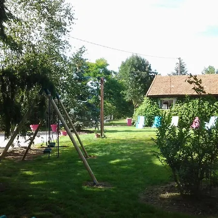 Maison Renovee Avec Piscine Et Jardin A - Fr-1-489-324 Holiday home